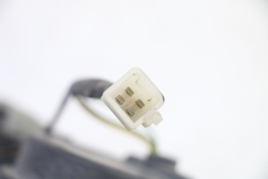 photo de SCHEINWERFER LINKS YAMAHA TZR 50 (2008 - 2016) - Details der Befestigungspunkte