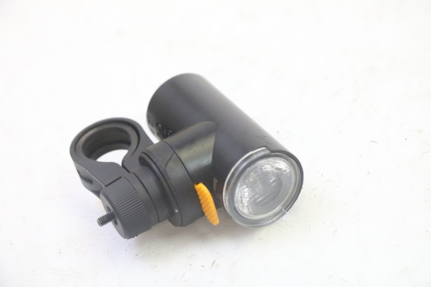 photo de SCHEINWERFER HITWAY H5 1 - Alternative Perspektive