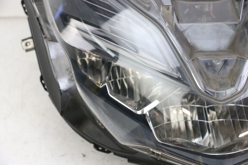 photo de SCHEINWERFER HONDA FORZA 125 (2021 - 2025) - Detaillierte Sichtprüfung