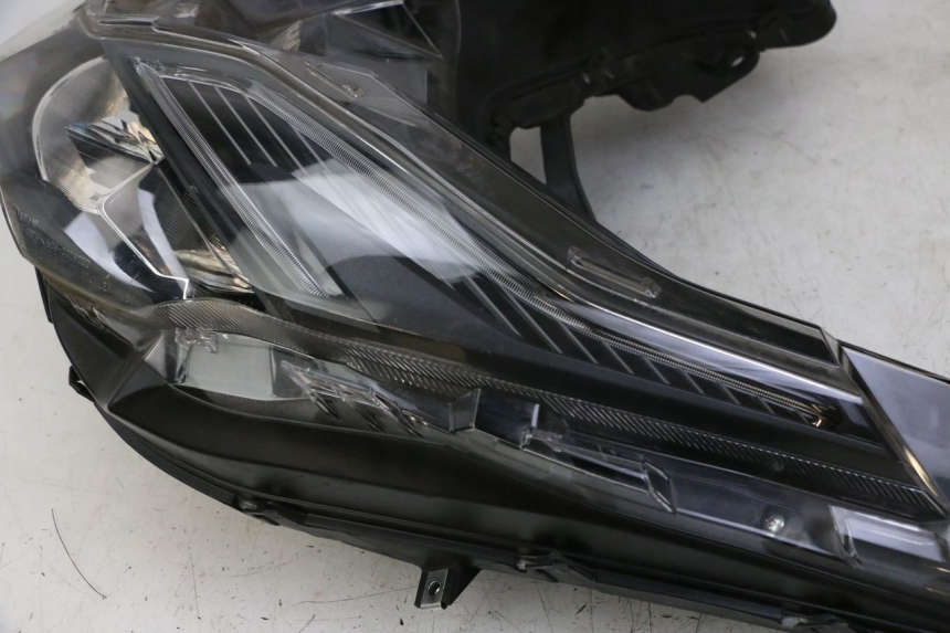 photo de SCHEINWERFER HONDA FORZA 125 (2021 - 2025) - Details der Befestigungspunkte