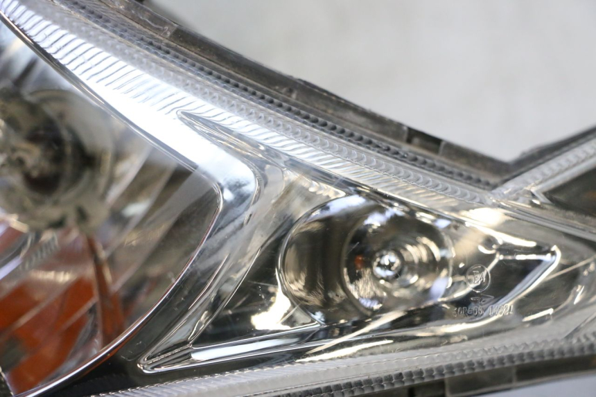 photo de VORDERSCHEINWERFER PEUGEOT KISBEE 4T 50 (2018 - 2022) - Weitere Ansicht des Artikels