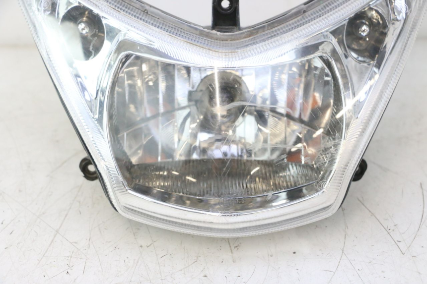 photo de VORDERSCHEINWERFER PEUGEOT KISBEE 4T 50 (2010 - 2017) - Fokus auf die Struktur
