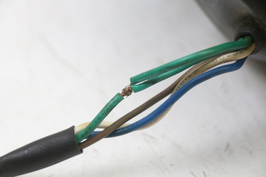 photo de SCHEINWERFER ORCAL KITE 4T 50 (2019 - 2023) - Details der Befestigungspunkte