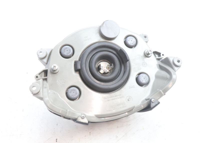 photo de SCHEINWERFER PIAGGIO LIBERTY IGET 4T 50 (2021 - 2025) - Oberflächenzustand und Material