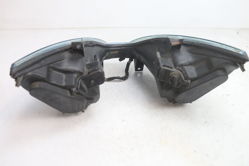 photo de SCHEINWERFER PIAGGIO MP3 125 (2006 - 2014) - Technische Nahaufnahme