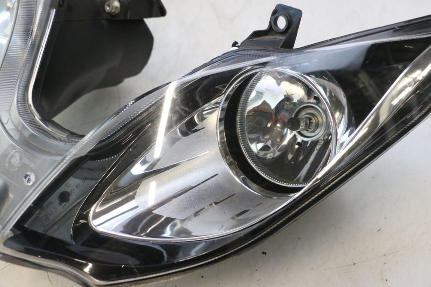 photo de SCHEINWERFER PIAGGIO MP3 500 (2016 - 2018) - Technische Nahaufnahme