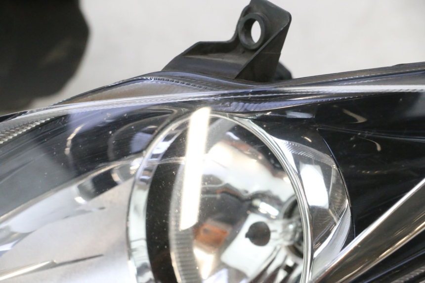 photo de SCHEINWERFER PIAGGIO MP3 500 (2016 - 2018) - Oberflächenzustand und Material