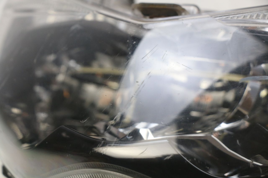 photo de SCHEINWERFER YAMAHA N-MAX NMAX 125 (2017 - 2020) - Technische Nahaufnahme