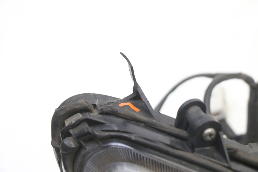 photo de SCHEINWERFER PIAGGIO NRG POWER PUREJET 50 (2018 - 2021) - Alternative Perspektive