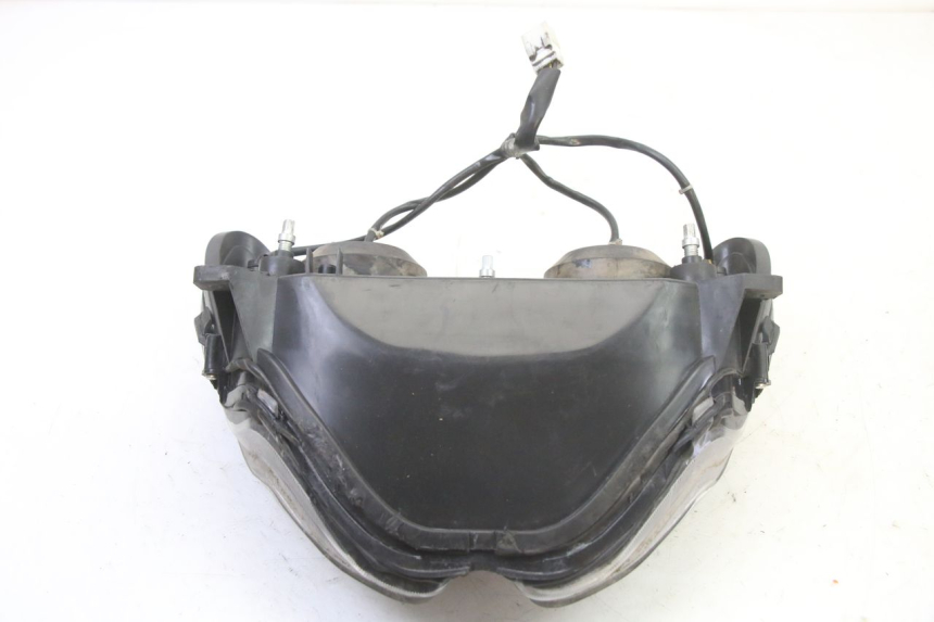 photo de SCHEINWERFER PIAGGIO NRG POWER PUREJET 50 (2018 - 2021) - Oberflächenzustand und Material