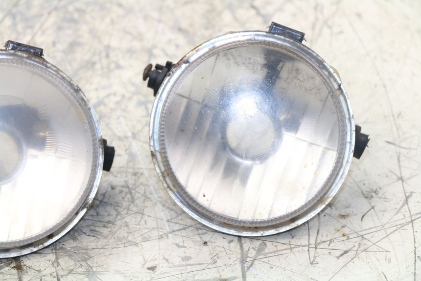 photo de SCHEINWERFER PANTHERA PANTHERA 110 (2010 - 2017) - Oberflächenzustand und Material