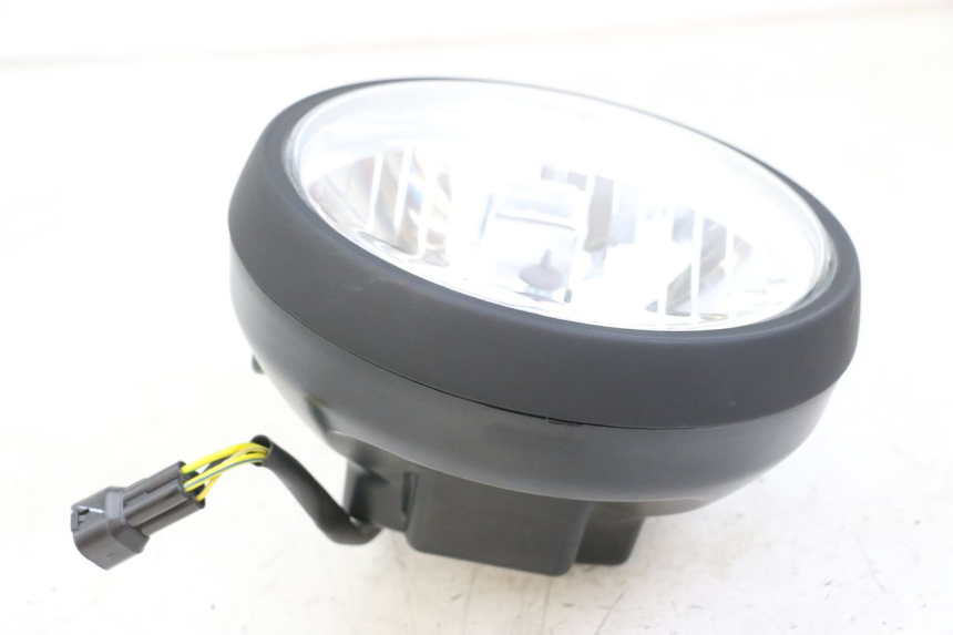 photo de SCHEINWERFER ROYAL ENFIELD SCRAM 411 (2022 - 2024) - Technische Nahaufnahme