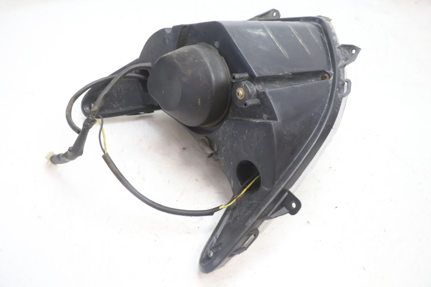 photo de VORDERSCHEINWERFER KEEWAY RY6 2T 50 (2011 - 2019) - Oberflächenzustand und Material