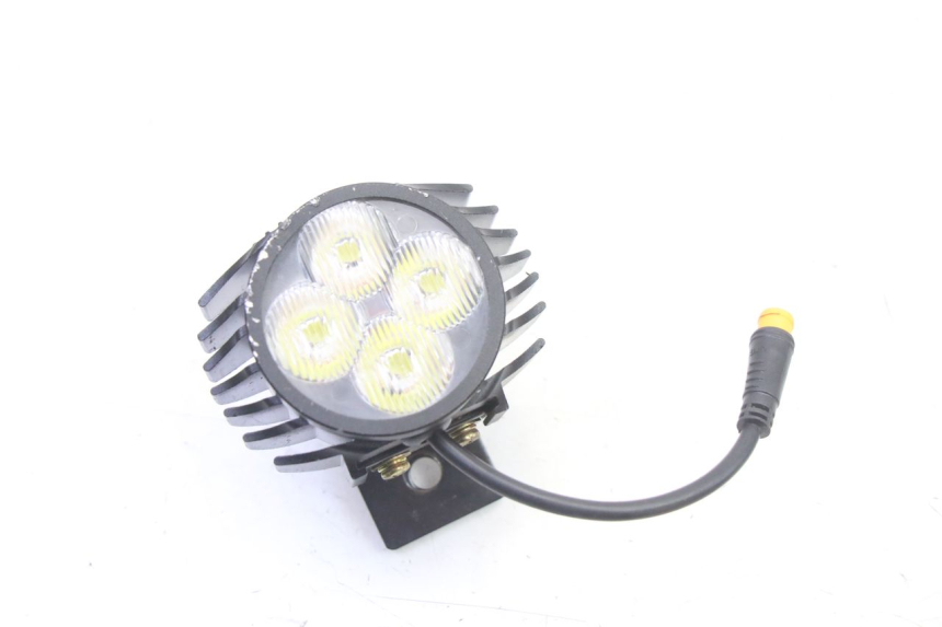 photo de SCHEINWERFER HERO S10 1 - Hauptansicht