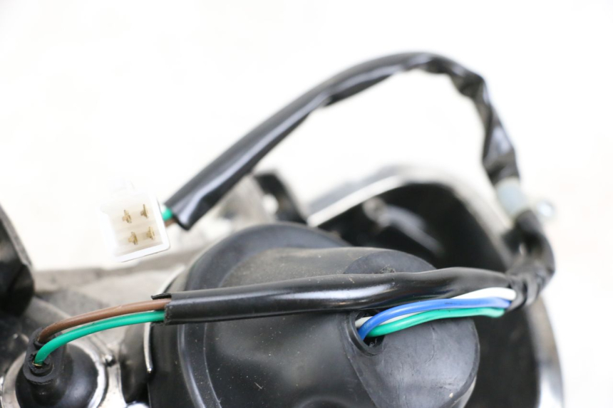 photo de SCHEINWERFER JM MOTORS SANTANA 50 (2014 - 2023) - Alternative Perspektive