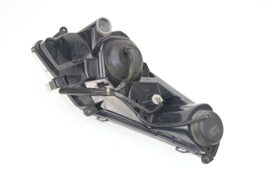 photo de SCHEINWERFER PEUGEOT SATELIS COMPRESSOR K15 125 (2006 - 2009) - Zoom auf Komponenten