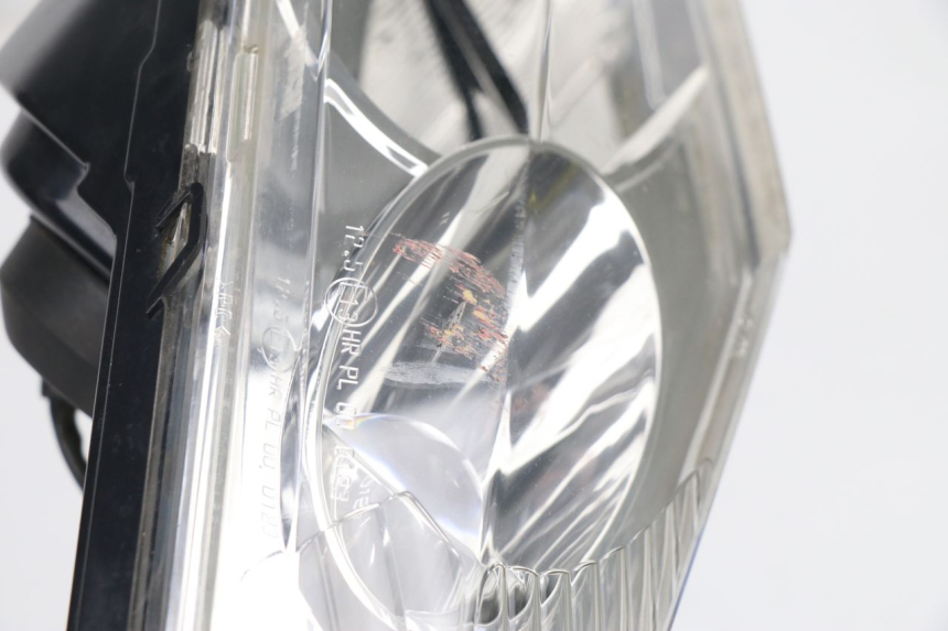 photo de SCHEINWERFER PEUGEOT SATELIS COMPRESSOR K15 125 (2006 - 2009) - Details der Befestigungspunkte
