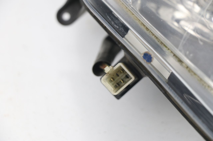 photo de SCHEINWERFER PEUGEOT SATELIS 125 (2010 - 2012) - Oberflächenzustand und Material