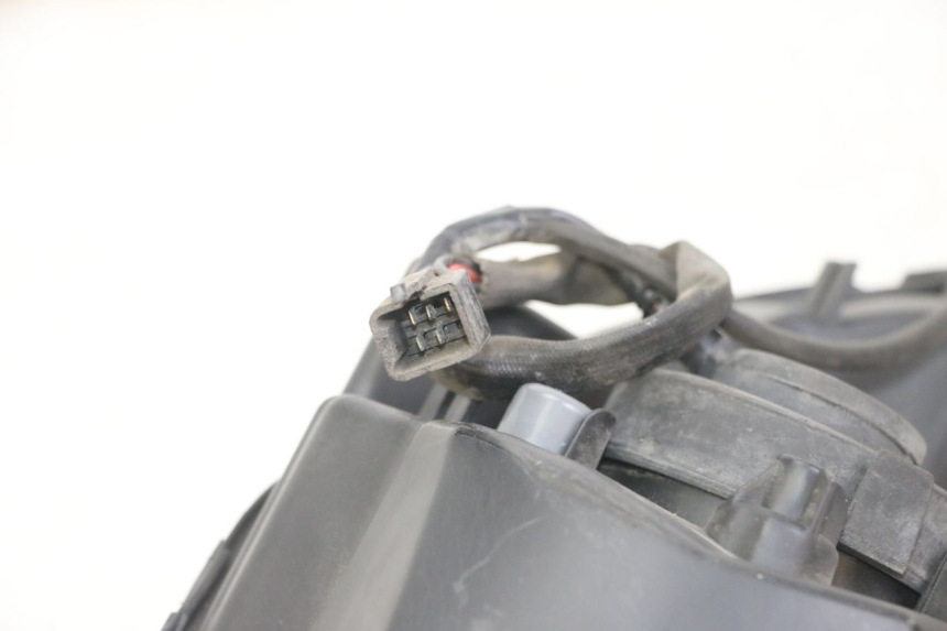 photo de SCHEINWERFER PEUGEOT SATELIS 125 (2013 - 2018) - Fokus auf die Struktur