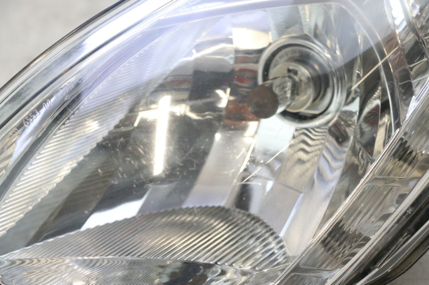 photo de SCHEINWERFER PEUGEOT SATELIS 125 (2013 - 2018) - Charakteristische Merkmale