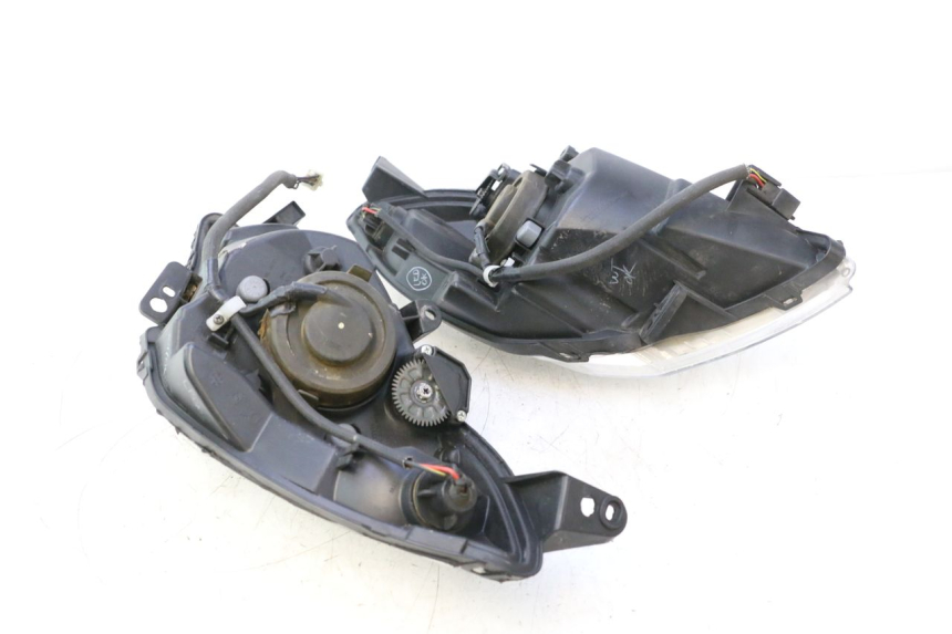 photo de SCHEINWERFER PEUGEOT SATELIS 125 (2013 - 2018) - Alternative Perspektive