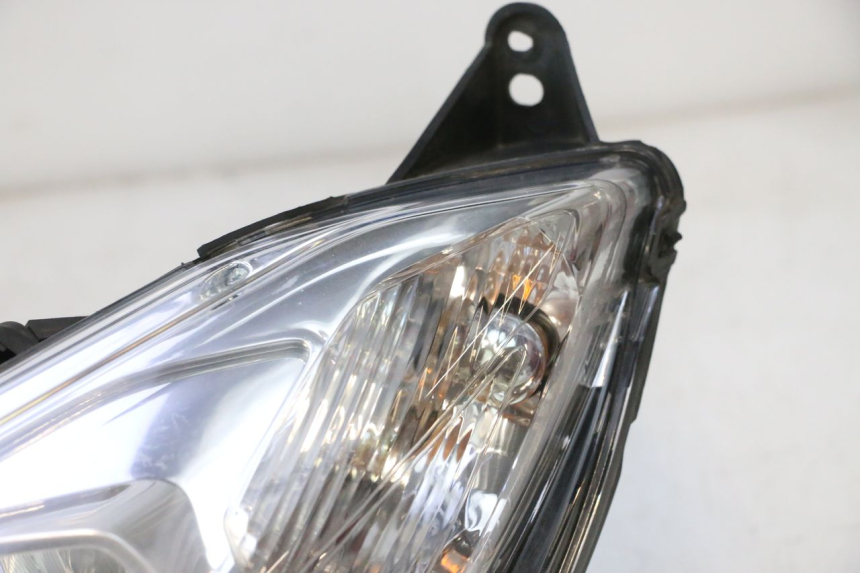 photo de SCHEINWERFER PEUGEOT SATELIS 125 (2013 - 2018) - Kennzeichnungen und Originalreferenzen