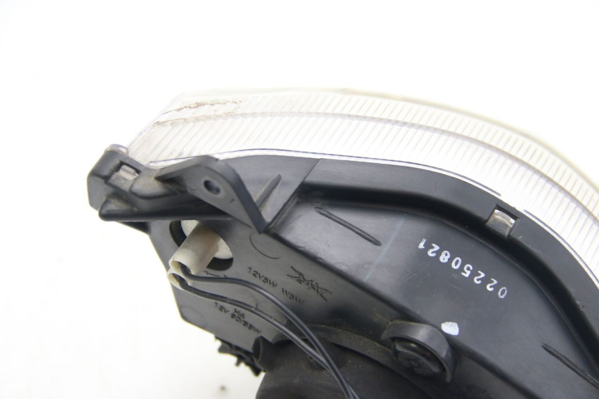 photo de VORDERSCHEINWERFER SUZUKI SIXTEEN 125 (2008 - 2010) - Weitere Ansicht des Artikels