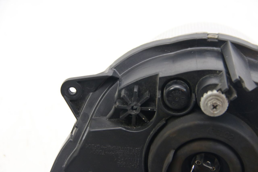 photo de VORDERSCHEINWERFER SUZUKI SIXTEEN 125 (2008 - 2010) - Detaillierte Sichtprüfung