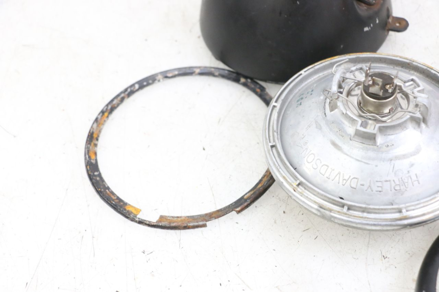 photo de FRONTSCHEINWERFER HARLEY DAVIDSON SPORTSTER XL CUSTOM 1200 (2003 - 2004) - Details der Befestigungspunkte