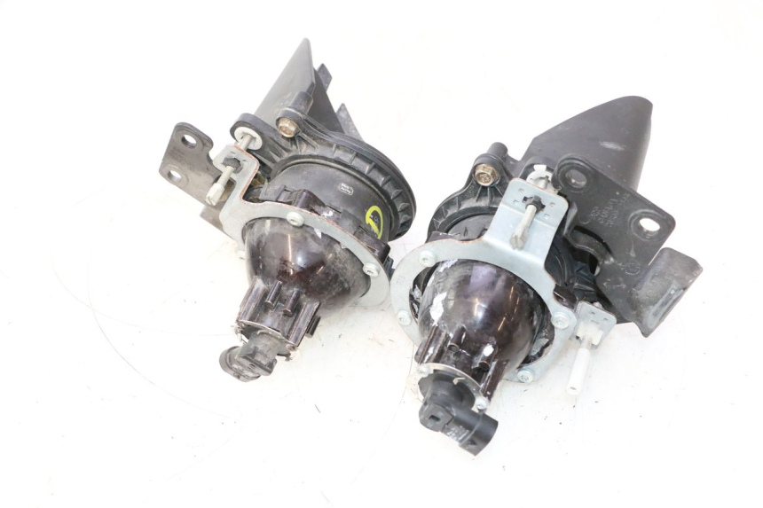 photo de SCHEINWERFER CAN-AM SPYDER RS 1000 (2008 - 2012) - Detailansicht des Bauteils