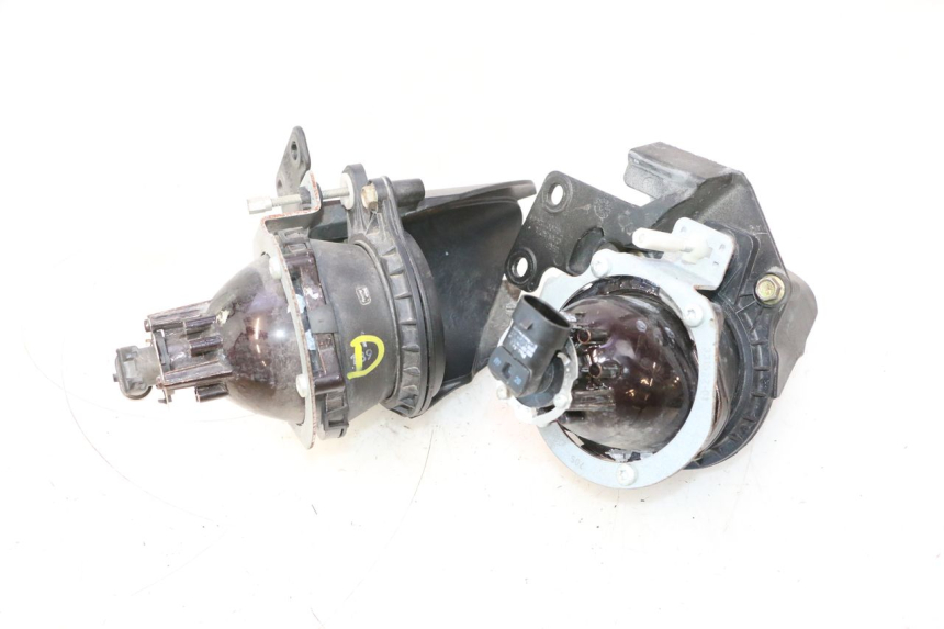 photo de SCHEINWERFER CAN-AM SPYDER RS 1000 (2008 - 2012) - Oberflächenzustand und Material