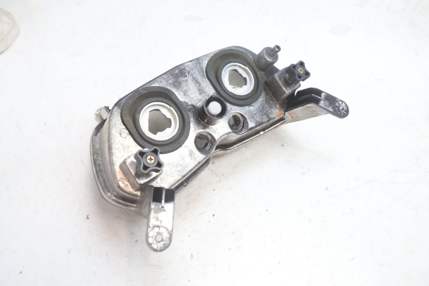 photo de VORDERSCHEINWERFER APRILIA SR 2T 50 (2012 - 2017) - Oberflächenzustand und Material