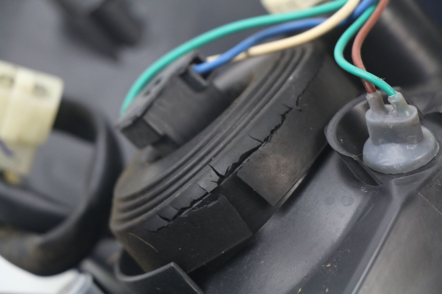 photo de SCHEINWERFER SYM SYMPHONY 50 (2009 - 2015) - Detailansicht des Bauteils