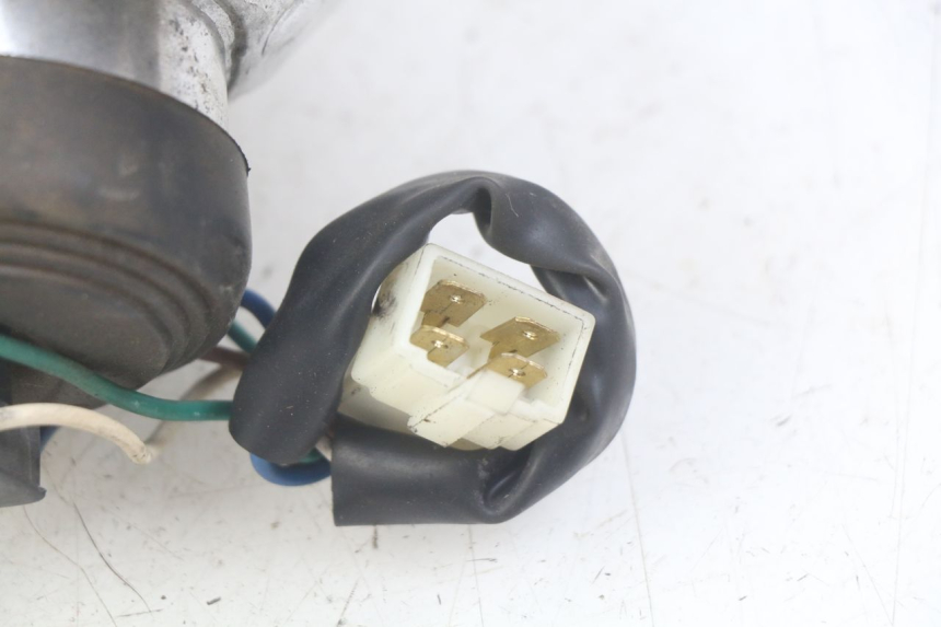 photo de VORDERSCHEINWERFER PEUGEOT TWEET 4T 50 (2010 - 2014) - Oberflächenzustand und Material