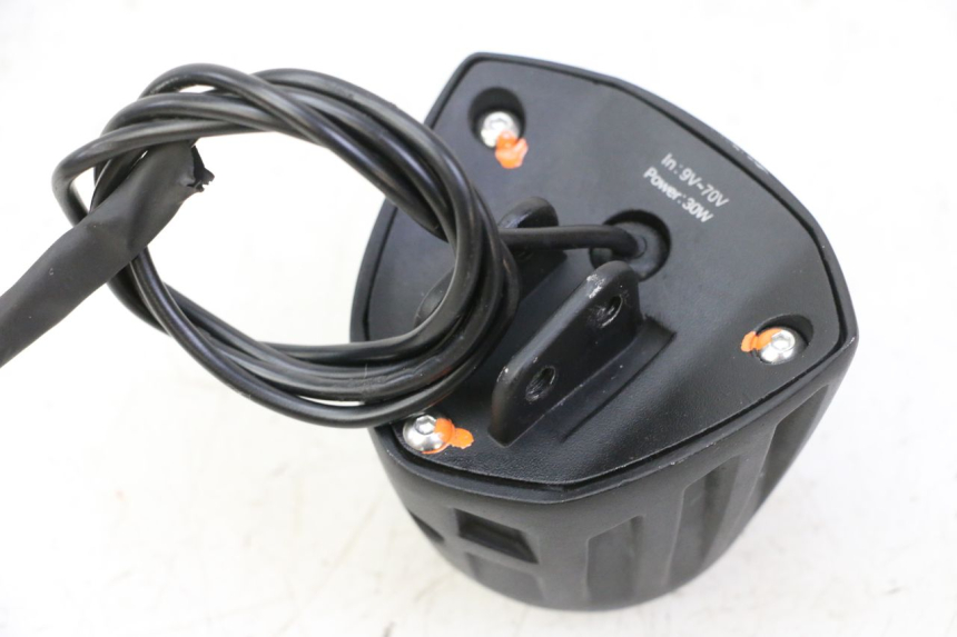 photo de VORDERLAMPEN DUALTRON VICTOR LIMITED 1 - Alternative Perspektive