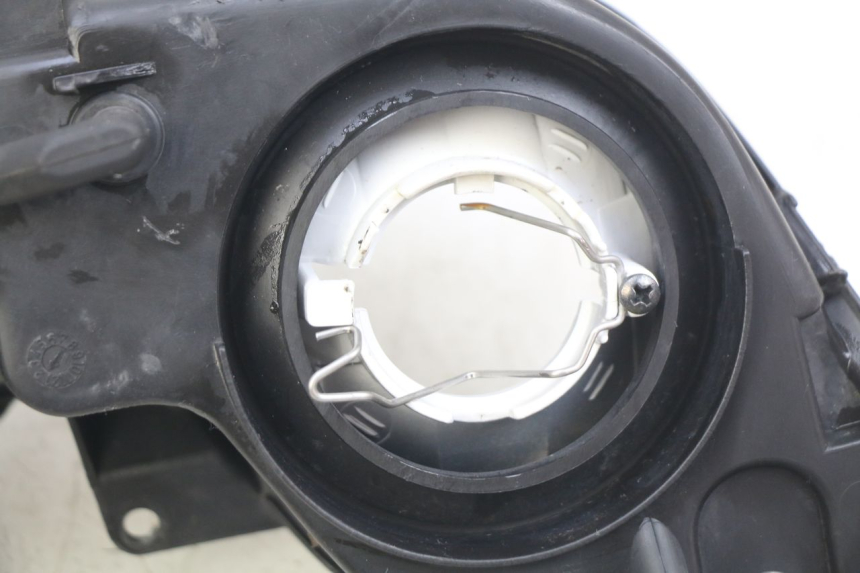 photo de VORDERSCHEINWERFER YAMAHA XMAX X-MAX 125 (2006 - 2009) - Charakteristische Merkmale