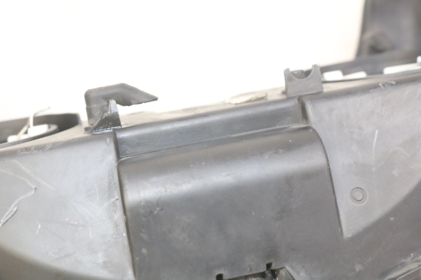 photo de VORDERSCHEINWERFER YAMAHA XMAX X-MAX 125 (2006 - 2009) - Oberflächenzustand und Material