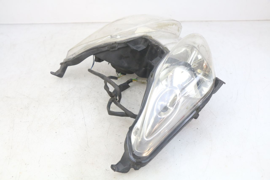 photo de VORDERSCHEINWERFER YAMAHA XMAX X-MAX 125 (2006 - 2009) - Oberflächenzustand und Material