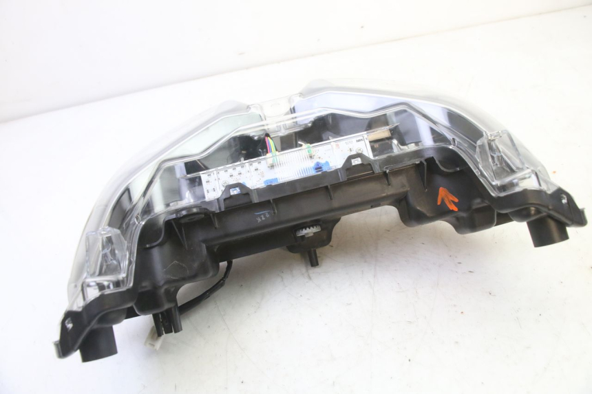 photo de SCHEINWERFER YAMAHA XMAX X-MAX 125 (2021 - 2025) - Alternative Perspektive