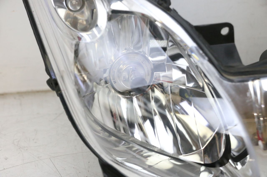 photo de VORDERSCHEINWERFER YAMAHA XMAX X-MAX 125 (2006 - 2009) - Weitere Ansicht des Artikels