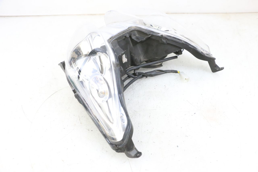 photo de VORDERSCHEINWERFER YAMAHA XMAX X-MAX 125 (2006 - 2009) - Oberflächenzustand und Material
