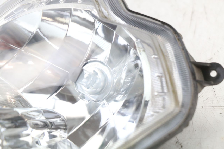 photo de SCHEINWERFER SYM X-PRO 4T 50 (2014 - 2021) - Details der Befestigungspunkte