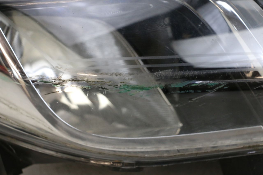 photo de VORDERSCHEINWERFER PIAGGIO X10 125 (2012 - 2017) - Weitere Ansicht des Artikels