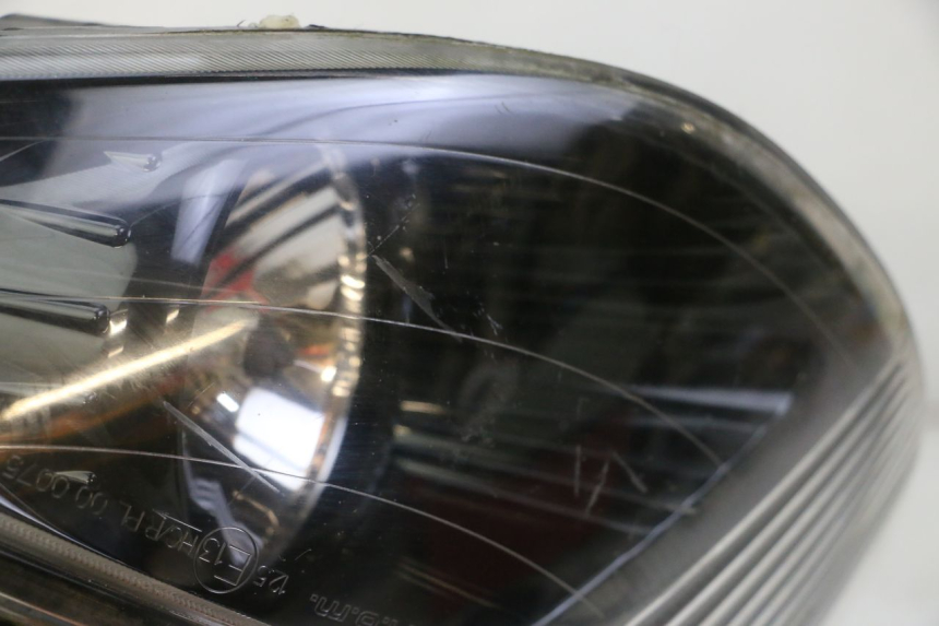 photo de VORDERSCHEINWERFER PIAGGIO XEVO - X EVO 125 (2007 - 2017) - Detailansicht des Bauteils