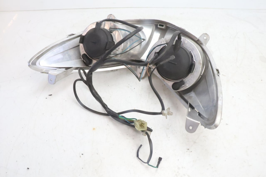 photo de VORDERSCHEINWERFER YAMAHA YP MAJESTY 125 (2007 - 2010) - Oberflächenzustand und Material