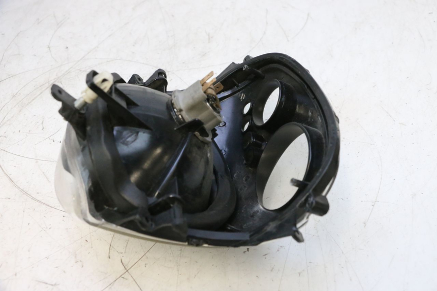 photo de VORDERSCHEINWERFER PIAGGIO ZIP 4T 50 (2018 - 2020) - Oberflächenzustand und Material