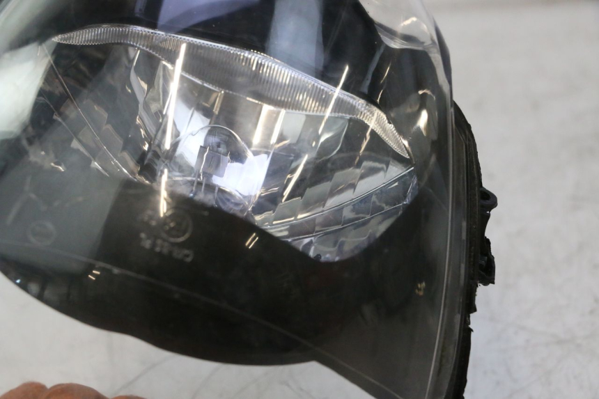 photo de SCHEINWERFER PIAGGIO ZIP IGET 4T 50 (2021 - 2023) - Oberflächenzustand und Material