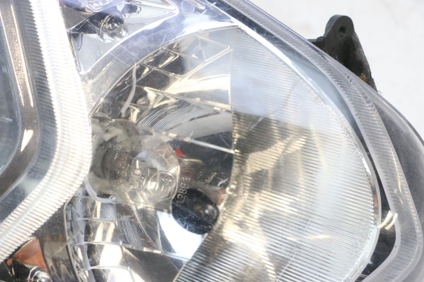 photo de VORDERSCHEINWERFER UNIVERSAL BIKE ZN50QT-11B 50 (2018 - 2021) - Fokus auf die Struktur