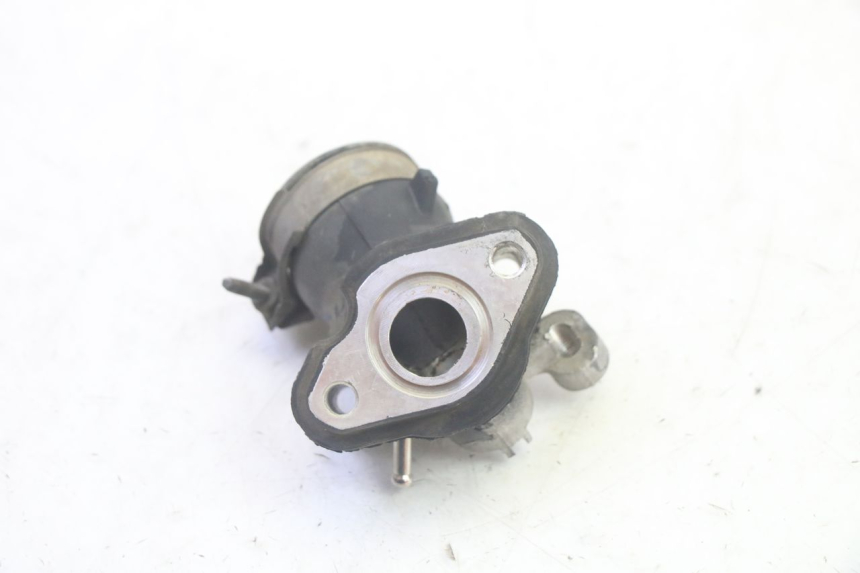 photo de ANSAUGSTUTZEN KYMCO AGILITY 16+ 4T 50 (2018 - 2023) - Alternative Perspektive