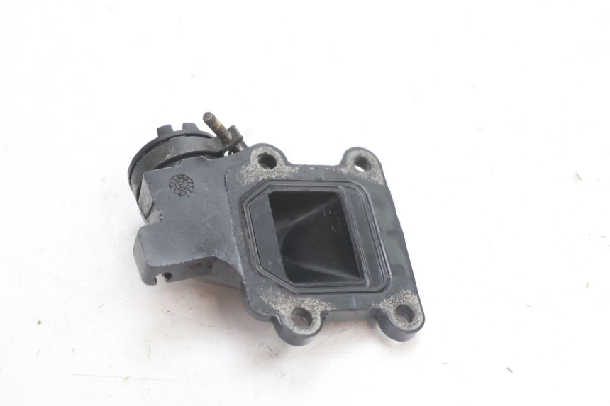 photo de ANSAUGSTUTZEN MBK BOOSTER SPIRIT 50 (1996 - 1999) - Technische Nahaufnahme
